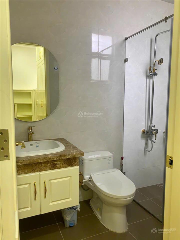 Cho thuê biệt thự mỹ phú 3  phú mỹ hưng, quận 7, 7x17,5m  3 tầng  hướng đông nam mát mẻ