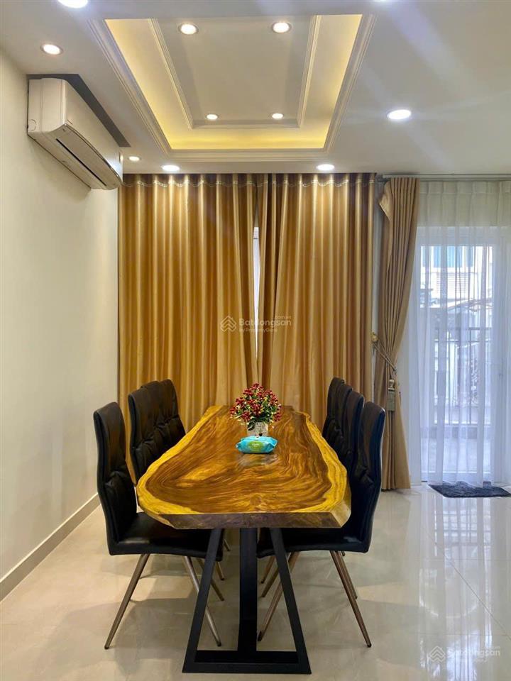 Cho thuê biệt thự mỹ phú 3  phú mỹ hưng, quận 7, 7x17,5m  3 tầng  hướng đông nam mát mẻ
