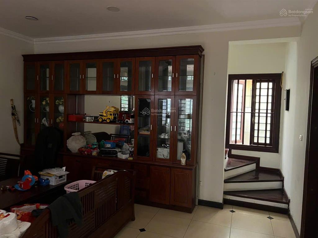 Bán biệt thự sân vườn tây hồ, 230m2, 4 tầng thoáng sáng, mặt tiền 10m, oto tránh đỗ, chỉ 55 tỷ
