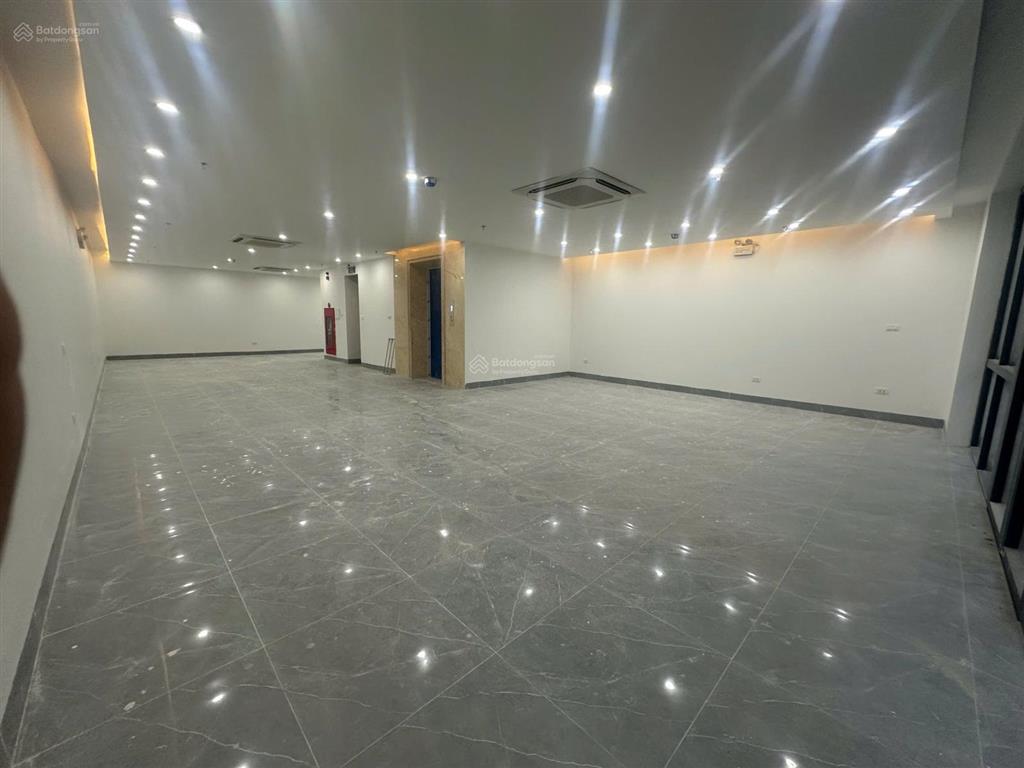 Bán nhà lạc trung 130m2, mt 8m, 8 tầng thông sàn thang máy, cho thuê vp, chỉ 8x tỷ