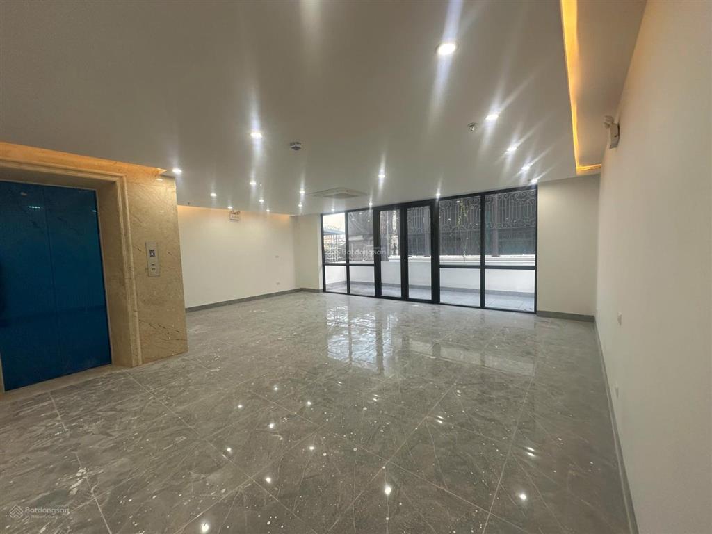 Bán nhà lạc trung 130m2, mt 8m, 8 tầng thông sàn thang máy, cho thuê vp, chỉ 8x tỷ