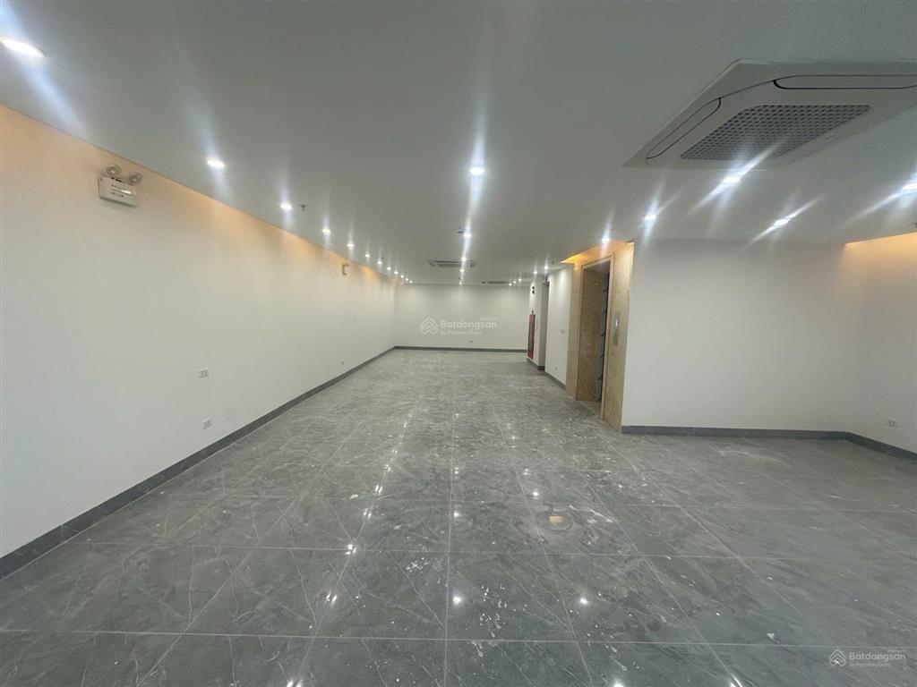 Bán nhà lạc trung 130m2, mt 8m, 8 tầng thông sàn thang máy, cho thuê vp, chỉ 8x tỷ