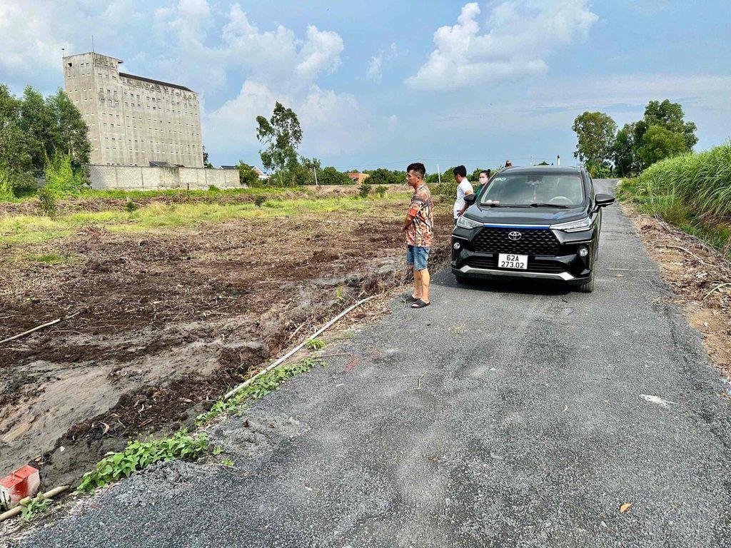 Hàng hiếm tại tỉnh lộ 816, 390 triệu, 500m2 đất vườn View Kênh mát mẻ