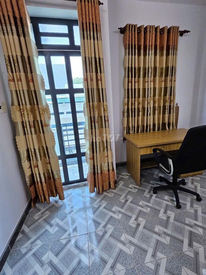 Gấp cho thuê nhà Phú Định Q8 5PN máy lạnh- oto - xem ngay