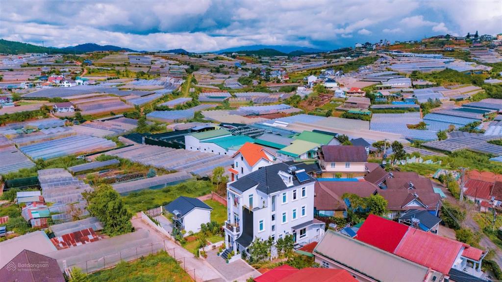 Villa 2 mặt tiền view thoáng đẹp vừa ở vừa kinh doanh đang có thu nhập cao