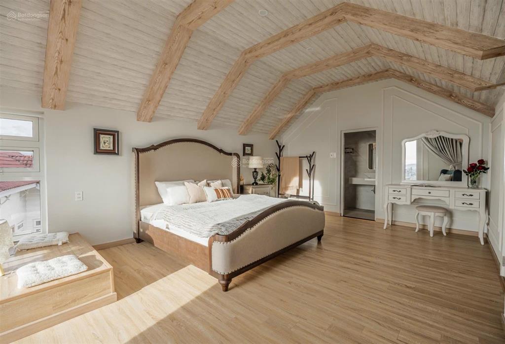 Villa hồ bơi mới hoàn thiện view thoáng đẹp  nở hậu  đã hoàn công  nguồn thu cao