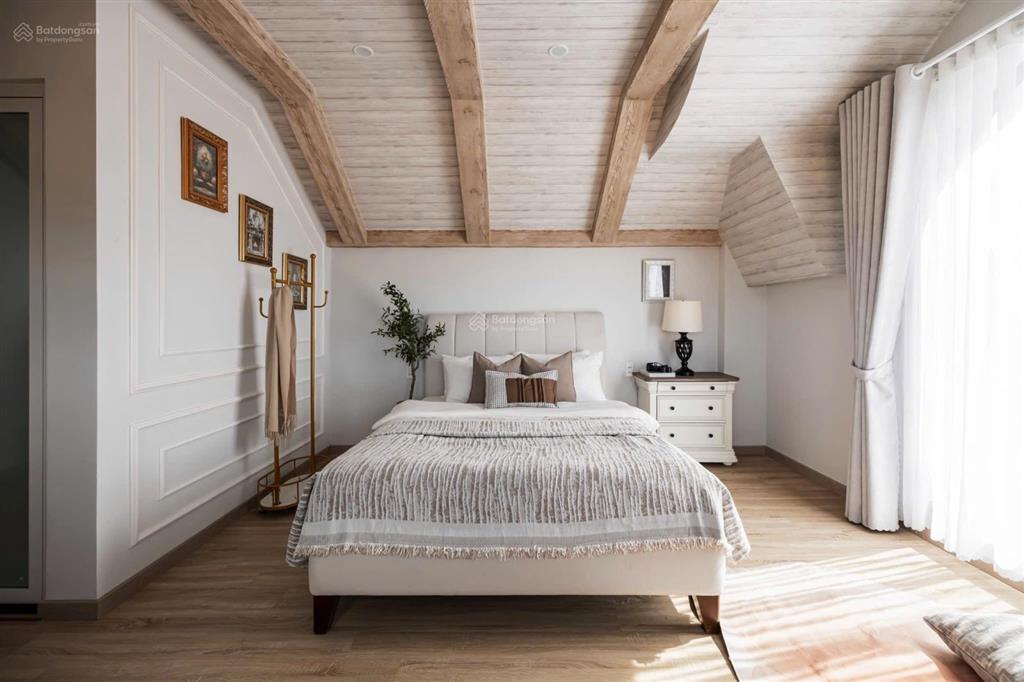 Villa hồ bơi mới hoàn thiện view thoáng đẹp  nở hậu  đã hoàn công  nguồn thu cao