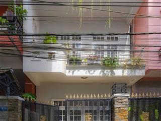 Nhà ngay khu hoà bình chợ đà lạt 103m2 ngang 5,6m 3 tầng đang kinh doanh homestay