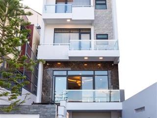 Khách sạn trung tâm đà lạt đã hoàn công view thoáng đẹp có hđ thuê 45tr/tháng