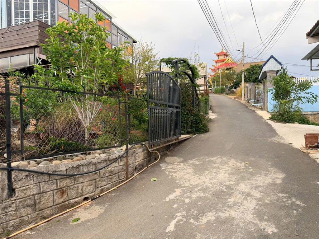 Đất 2 mặt tiền view thoáng đẹp đường nhựa lớn