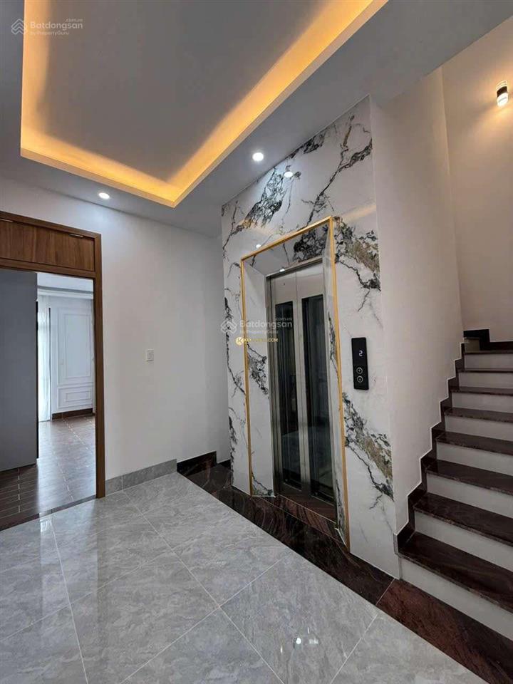 Nhà mới đẹp kqh an sơn vuông vức full nội thất có thang máy phòng xông hơi