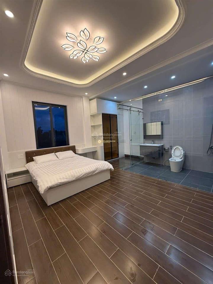 Nhà mới đẹp kqh an sơn vuông vức full nội thất có thang máy phòng xông hơi