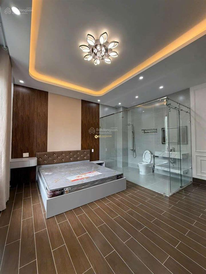 Nhà mới đẹp kqh an sơn vuông vức full nội thất có thang máy phòng xông hơi