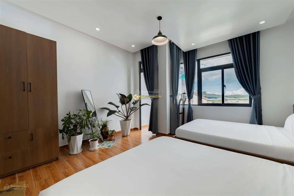 Nhà mới đẹp đang kinh doanh homestay view thoáng đẹp đường oto tránh nhau