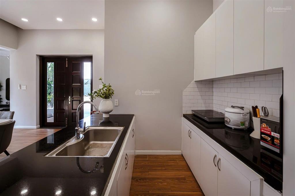 Villa sân vườn hoàn công  nở hậu  full nội thất đang có nguồn thu 4060tr/tháng