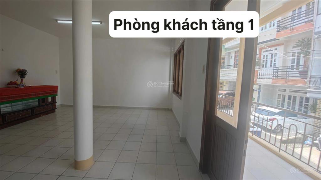 Nhà gần 2 mặt tiền  hoàn công  đường nhựa lớn  cách hồ xuân hương chỉ 1km