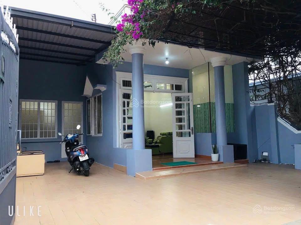 Nhà 2 mặt tiền  nở hậu đều  view thoáng đẹp  cách hồ xuân hương, chợ đà lạt chỉ 2,5km