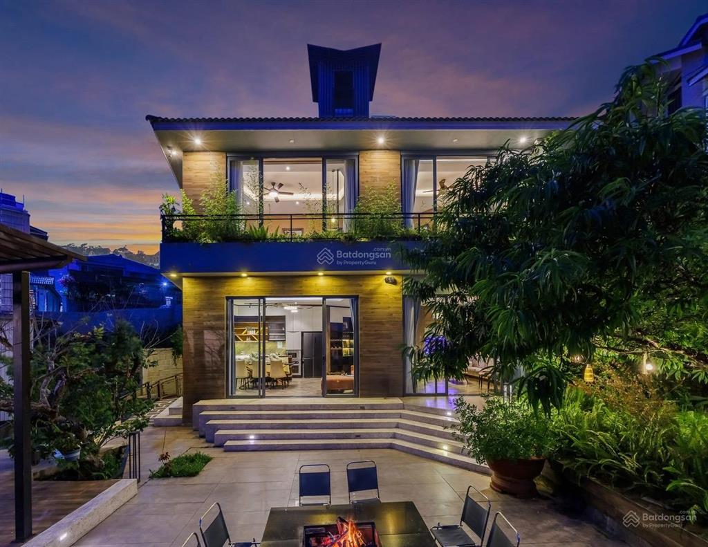 Villa 2 mặt tiền sang trọng hiện đại  hoàn công  view thoáng đẹp  nguồn thu hàng tháng cao