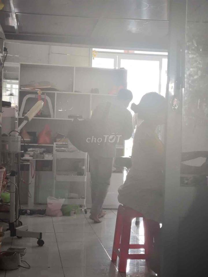 nhà hẻm xe hơi le q đinh , 1 trệt ,1 lầu ,2 phòng ngủ , 2 tolet