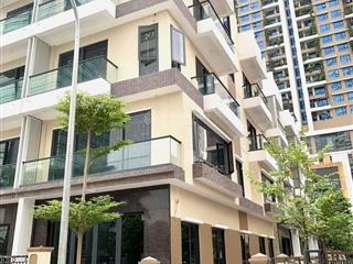 Bán gấp liền kề 6th element, 108m2, 5 tầng, đường 13m, khu vực cực ít nhà bán, giá tốt