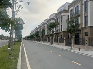 Bán biệt thự đơn lập vinhomes cổ loa, view hồ 32ha, lô góc, giá rẻ hơn thị trường 10 tỷ