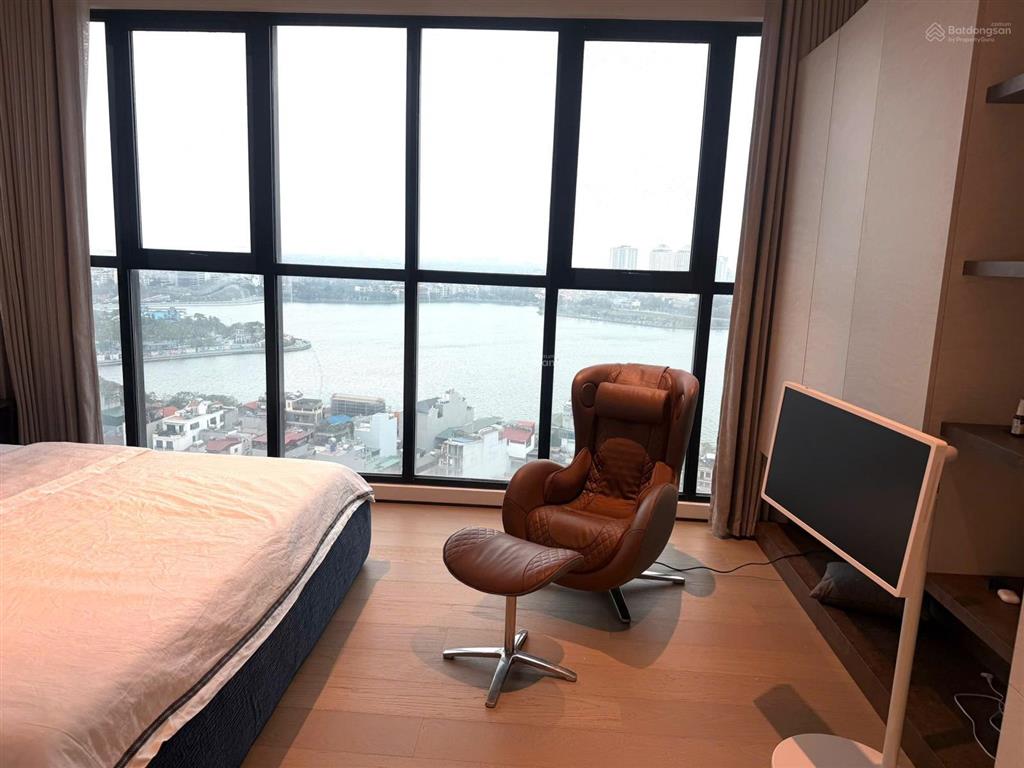 Cho thuê duplex 2 tầng, full nội thất cao cấp tòa heritage west lake view trực diện hồ tây