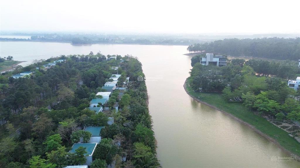 Skylake 5pn 375m² view hồ lớn đại lải  giá tốt, nội thất đẹp hướng đn
