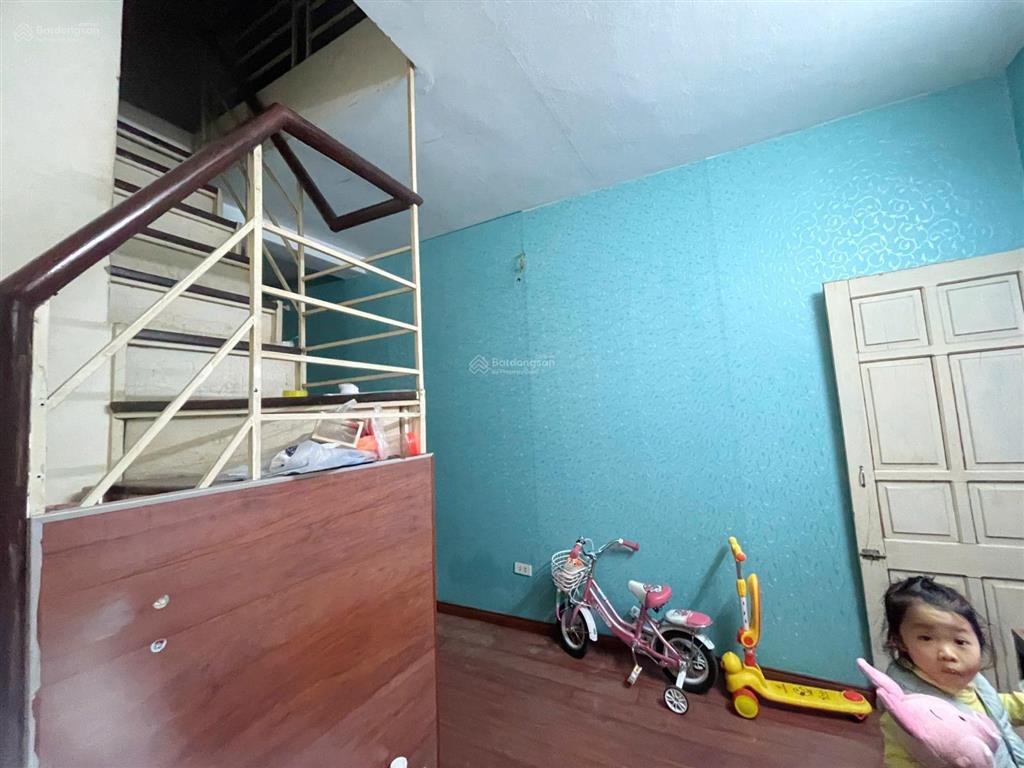 Nhà tập thể cho hộ gia đình thuê