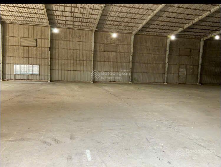 Cho thuê kho 1.400m2 trong cụm kho đoàn nguyễn tuân, hưng long, bình chánh