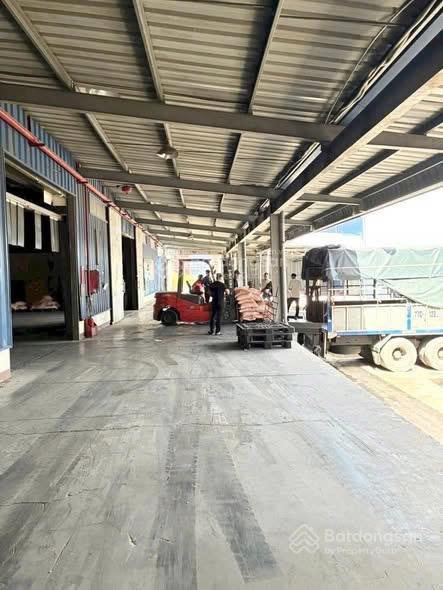 Cho thuê kho xưởng siêu vip 2000m2 mặt tiền quốc lộ 1a, p. linh xuân, thủ đức