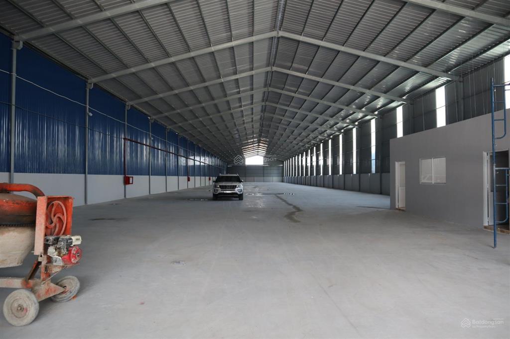 Cho thuê kho xưởng siêu rẻ 1.040m² đường quốc lộ 13  gần vạn phúc city