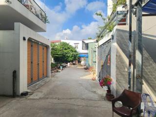 Bán đất dt200m2.đường 4m. giá 6 5 tỷ gần chợ dĩ an