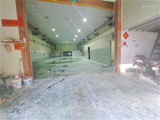 Cho thuê kho giáp khu tên lửa, có sẵn pa lăng cẩu trục. có chuông pccc, dt 600m2 đường cont