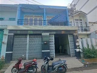 Cần bán nhà xưởng chính chủ hương lộ 2 gần bệnh viện bình tân, khu dân cư hiện hữu 8*13m, 1 lầu đúc