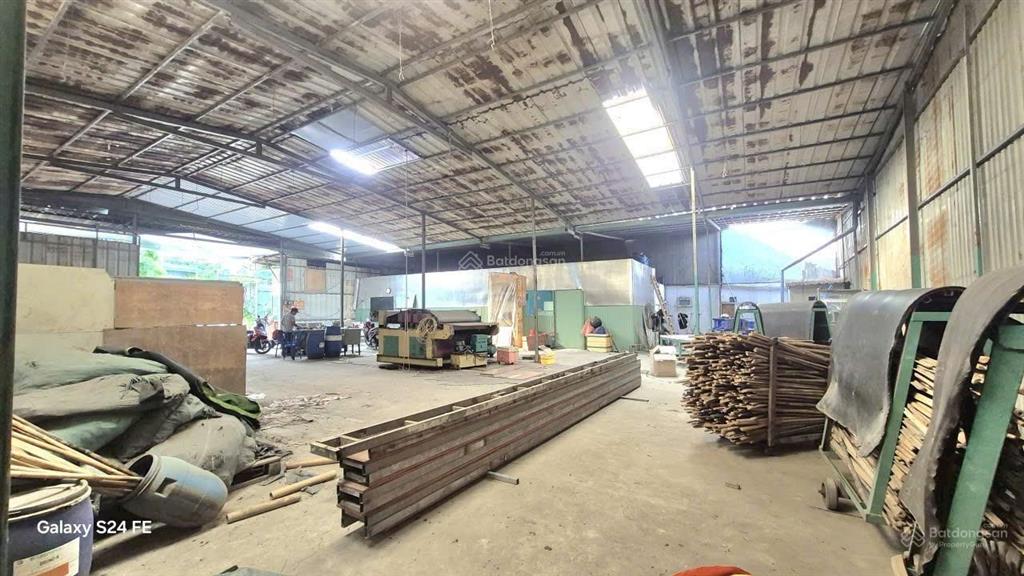Cho thuê kho 500m2, đường tải 8 tấn có văn phòng bình tân
