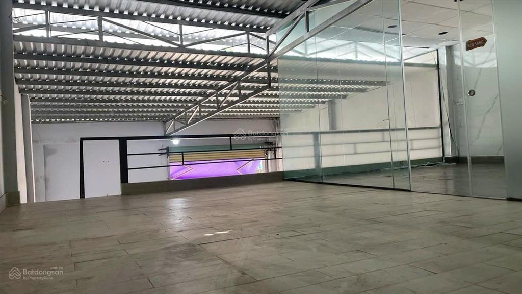 Cho thuê kho khu lý chiêu hoàng quận 6 dt 8*18 gác đúc sẵn 2 văn phòng