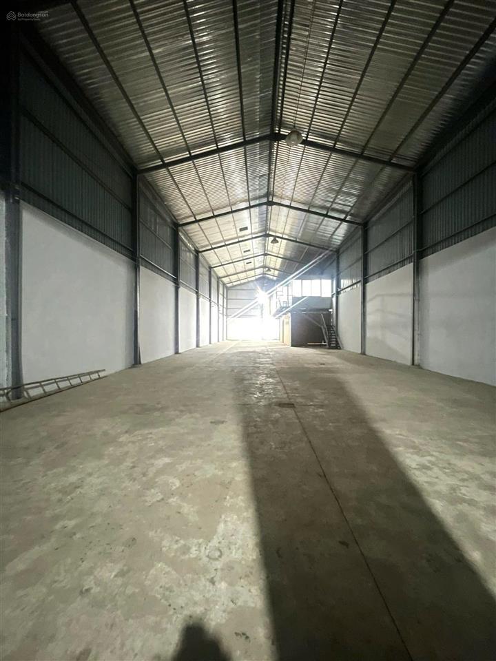 Cho thuê kho đẹp có văn phòng bình tân, đường 10m
