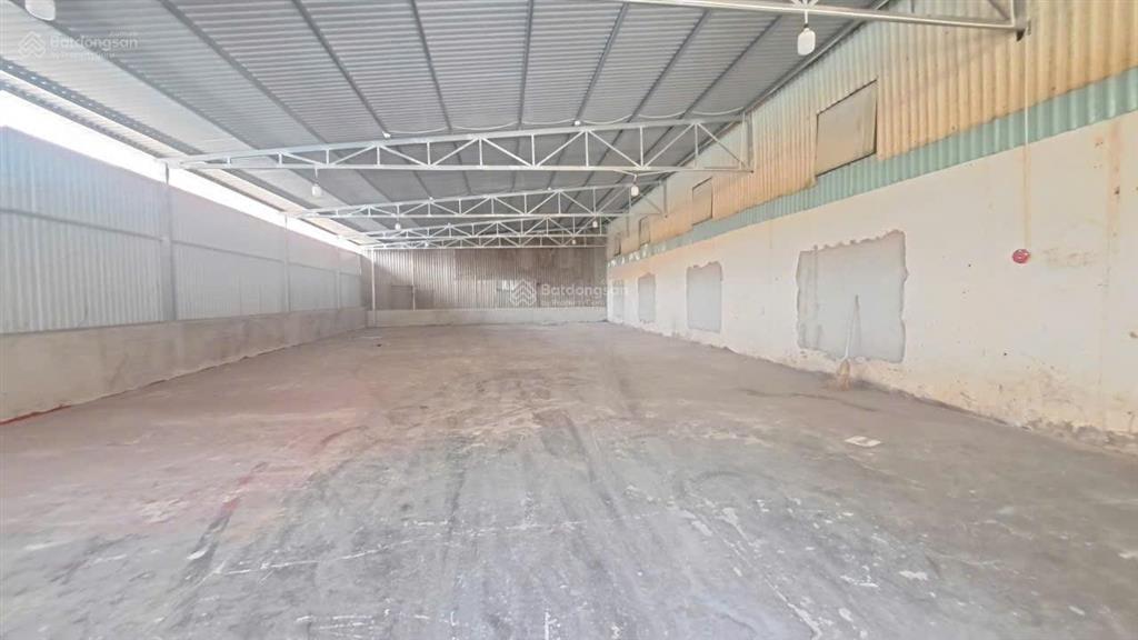 Cho thuê kho 300m2 đường cont đêm pccc