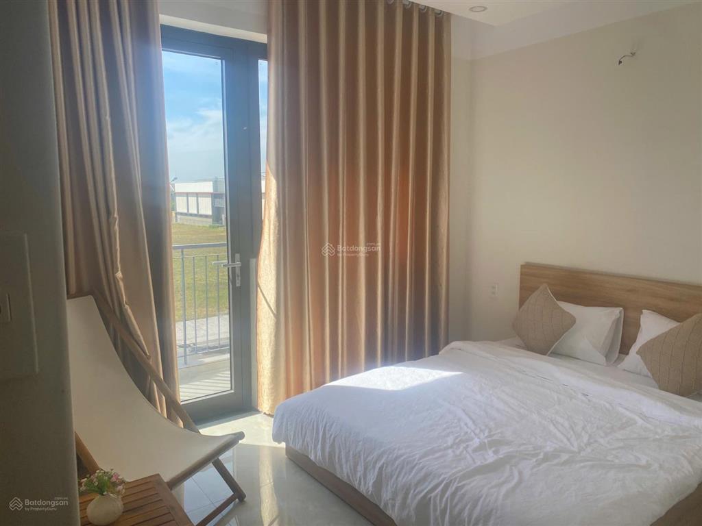 Cho thuê nhà nguyên căn sun casa central vsip ii 4pn giá chỉ 13.5 triệu ( bao phí ql), rẻ nhất khu