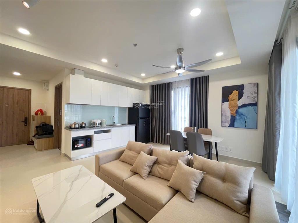 Cho thuê căn hộ the glory 69m2,2pn view hồ bơi giá 16.5 triệu ( bao phí quản lý )