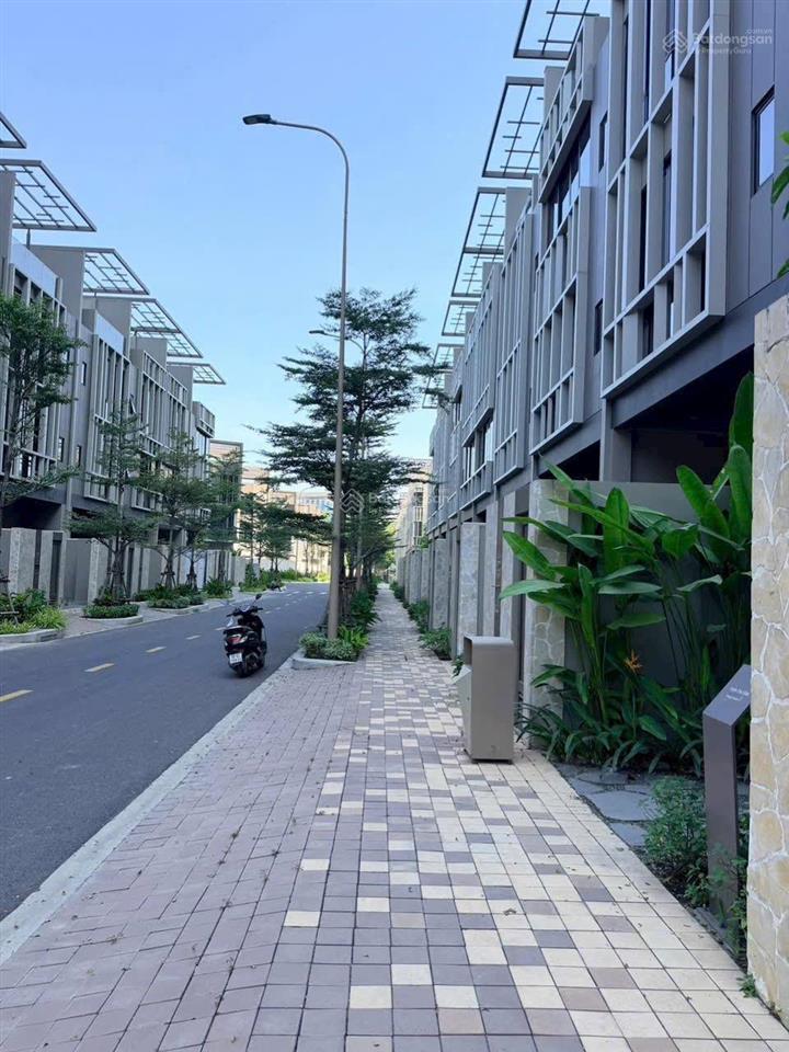 Bán nhà liền kề 1 trệt 2 lầu, 1 mái the orchard  sycamore giá 9 tỷ 8 all in