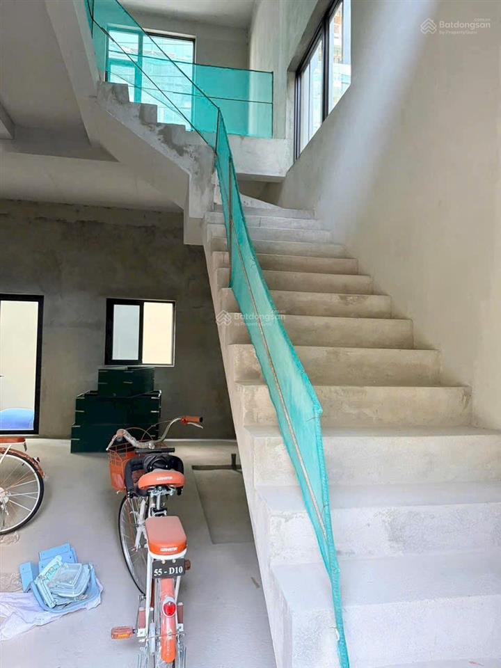 Bán nhà liền kề 1 trệt 2 lầu, 1 mái the orchard  sycamore giá 9 tỷ 8 all in