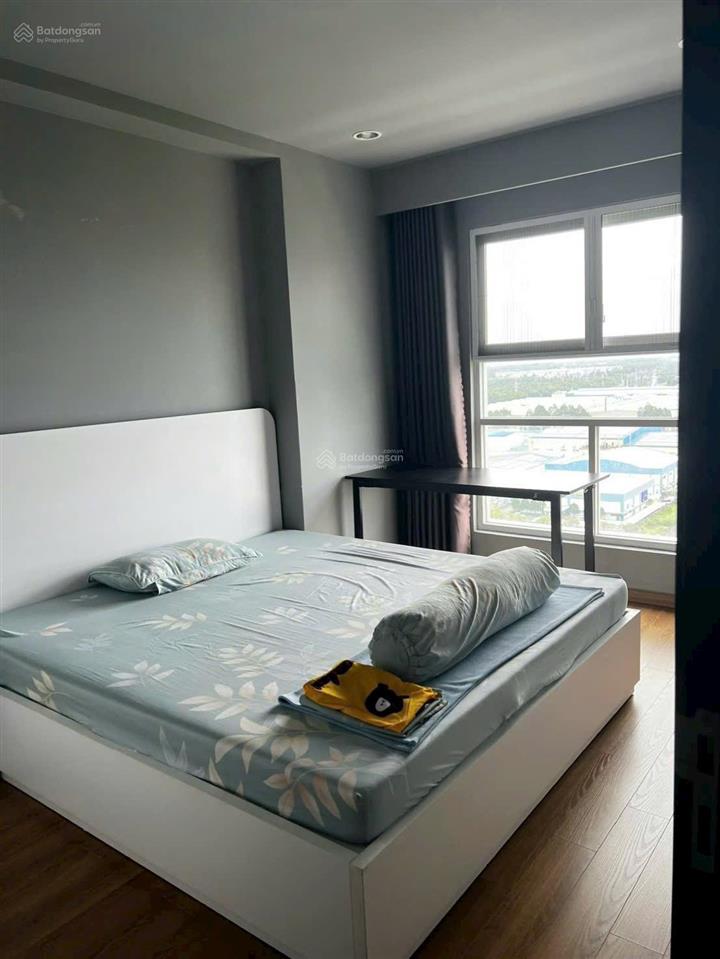 Cho thuê căn hộ the view 2pn, 2wc, 61m2, căn góc, giá 12 triệu  tầng cao