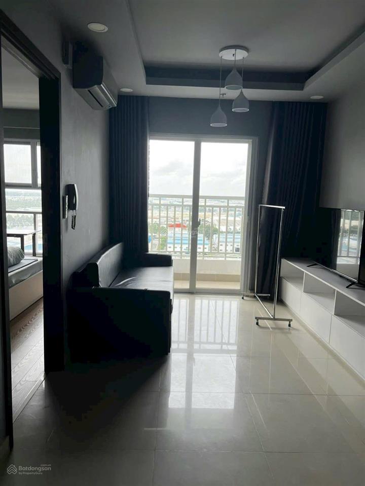 Cho thuê căn hộ the view 2pn, 2wc, 61m2, căn góc, giá 12 triệu  tầng cao
