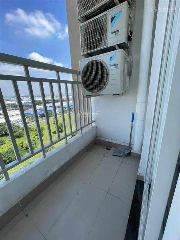 Cho thuê căn hộ the view 2pn, 2wc, tầng cao, giá 12 triệu (không bao phí ql)  tp mới bình dương