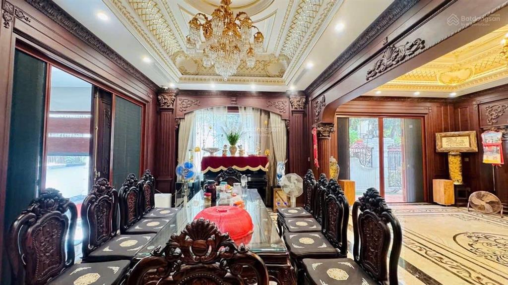 Bán căn liền kề kđt starlake 155m2, 6 tầng, giá 110 tỷ.