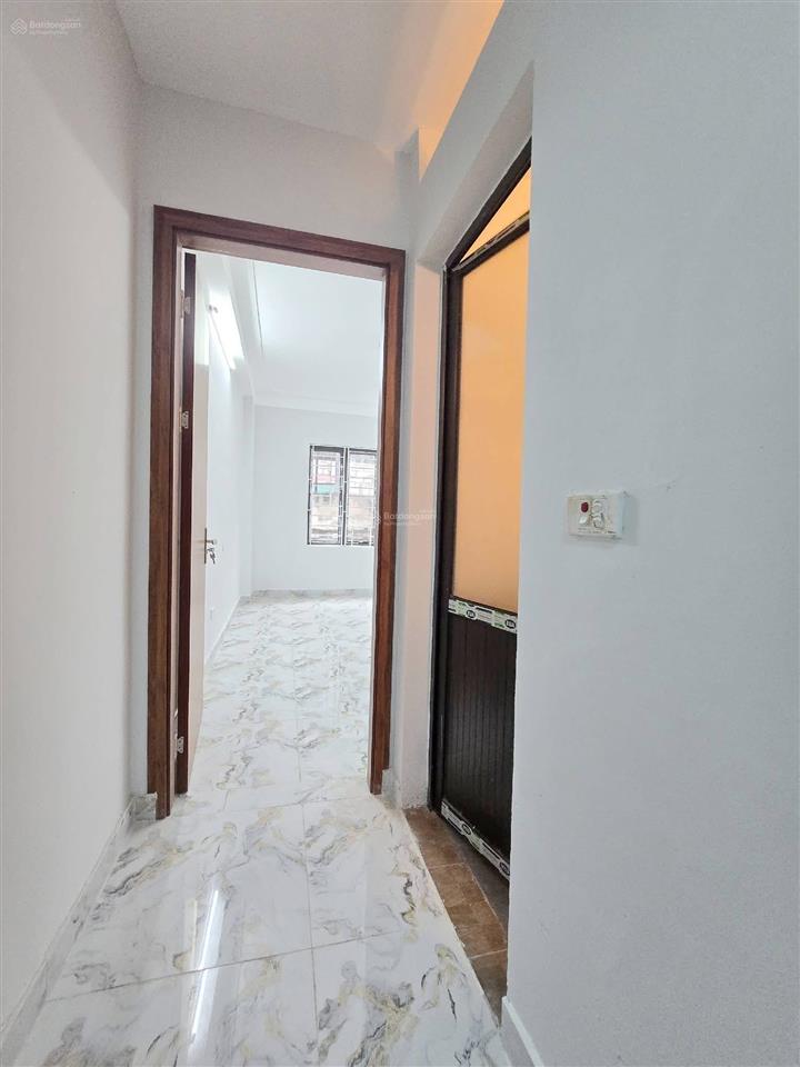 Bán gấp nhà phố quang lãm 30m2, 4 tầng, giá 2.38 tỷ