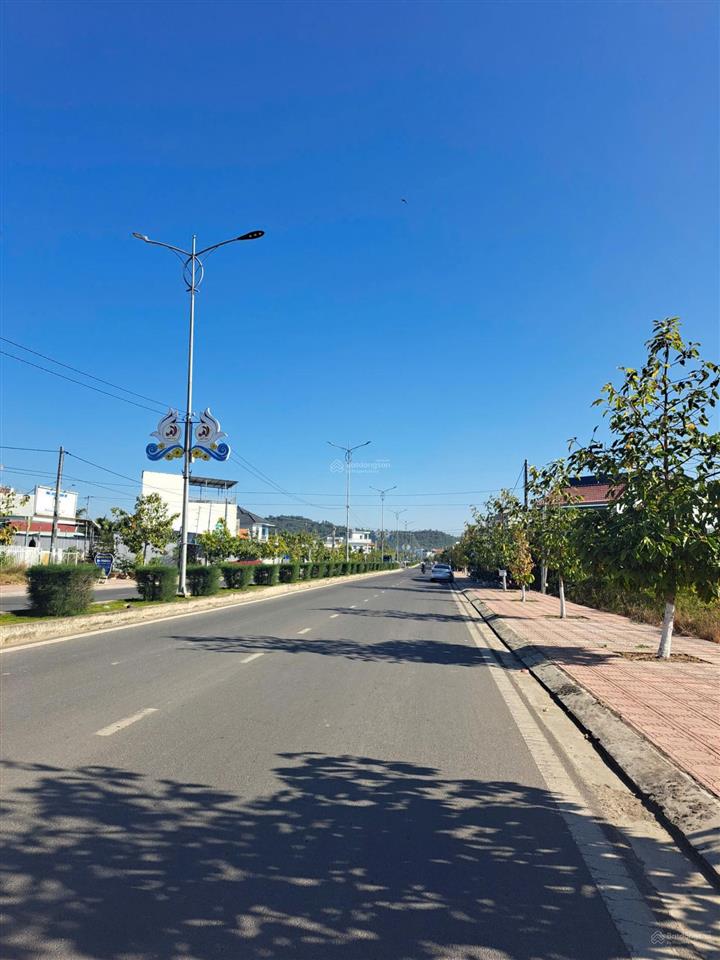 Mặt tiền đường 2/4  giá tốt nhất trong khu vực