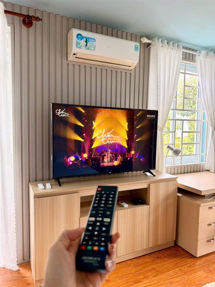 Cho thuê căn hộ chung cư cadif hưng phú, full nội thất đẹp, 2 ban công thoáng mát, có thang máy