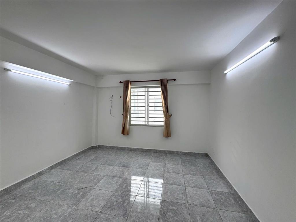 Cho thuê nhà lầu kdc hưng phú cty8, 3 phòng ngủ, gần chung cư cara river park
